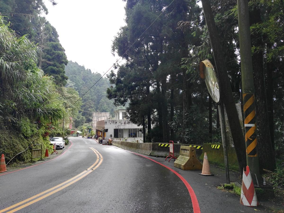 Qun Feng Hotel Fenchihu Exterior photo