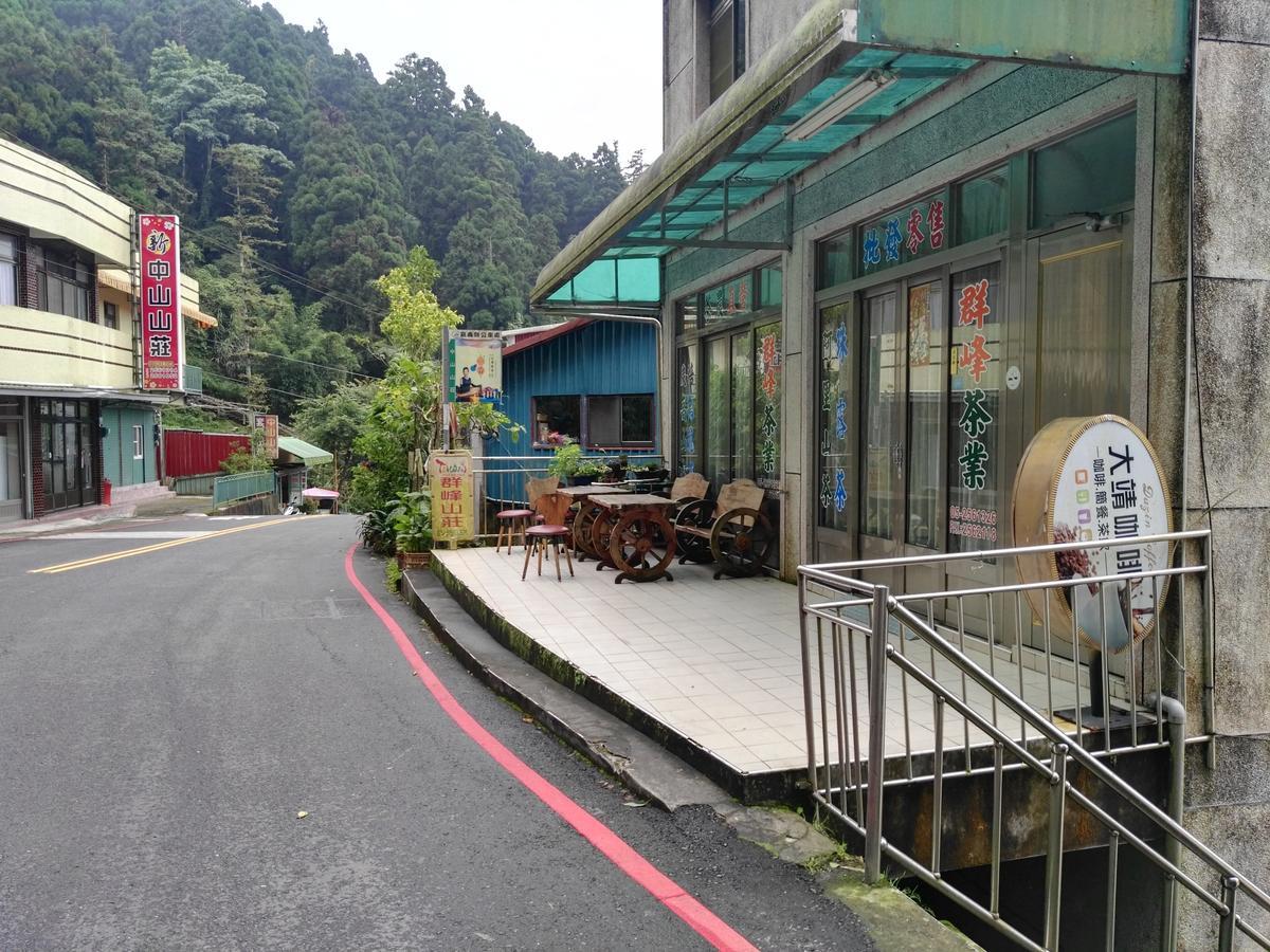 Qun Feng Hotel Fenchihu Exterior photo