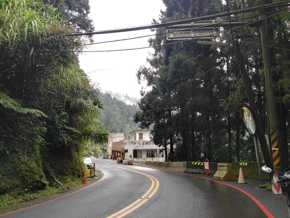 Qun Feng Hotel Fenchihu Exterior photo